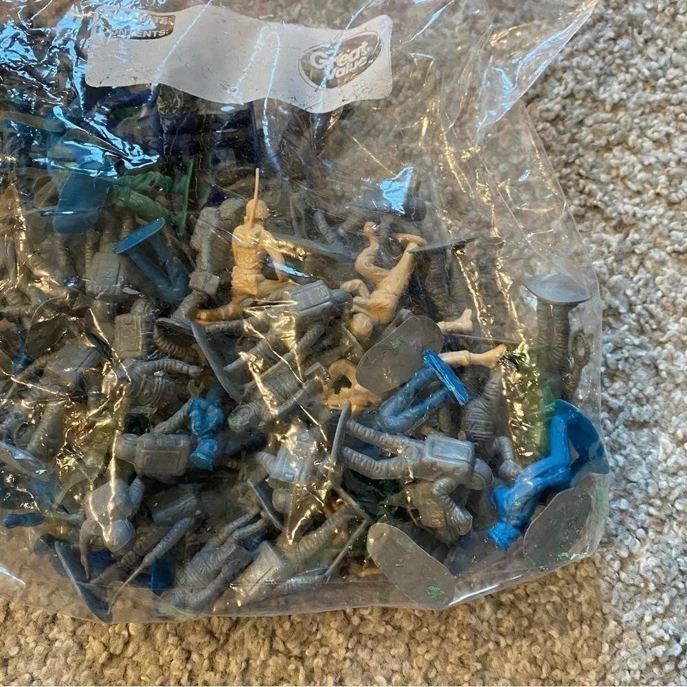 Army Men Action Figure Lot Bundle Vintage Tan Blue Green